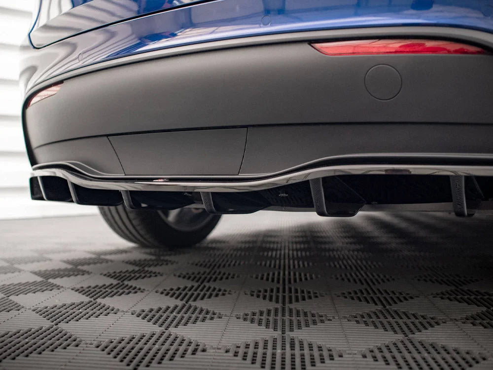 Maxton Design Central Rear Splitter Vertical Bars Tesla Model Y