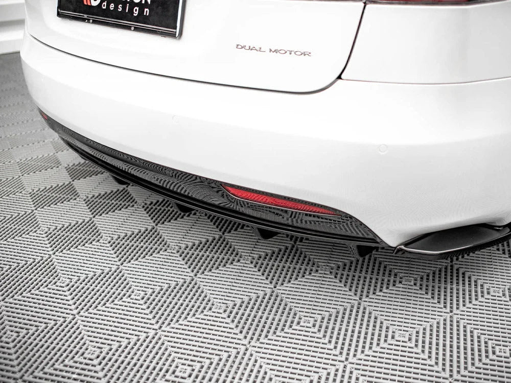 Maxton Design Rear Valance Tesla Model S Facelift 2016-
