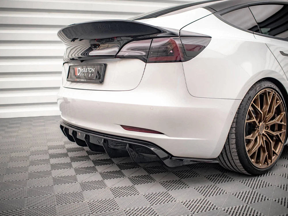 Maxton Design Rear Valance V.2 Tesla Model 3 2017-